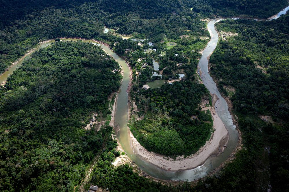 Brazil Peru Border Crisis Exposes Armed Gangs